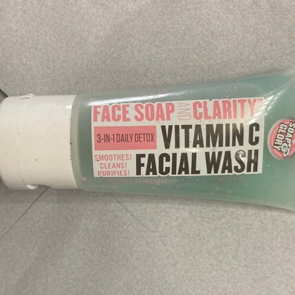 2 day only Soap and glory gift set- includes able bag sponge 2 freebies! New! - Picture 8 of 8